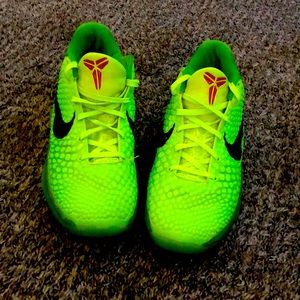 Size 12 Kobe grinches